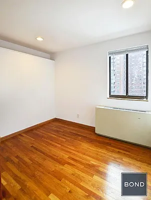 Rented by Bond New York | media 20