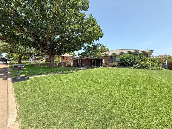 2nd image of 314 Shepards Hill Dr