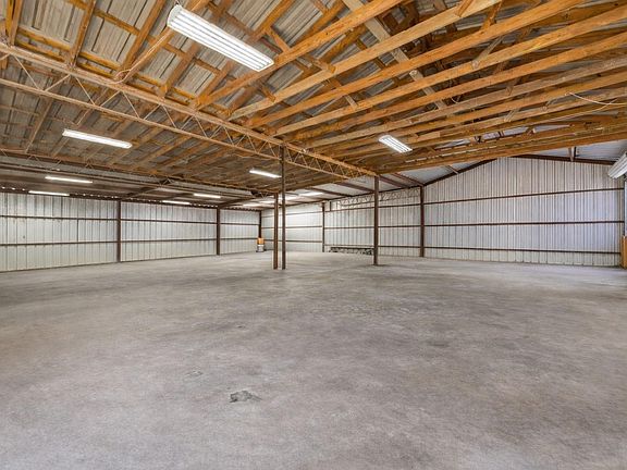 2nd image of 10550 Brinkmeyer Rd