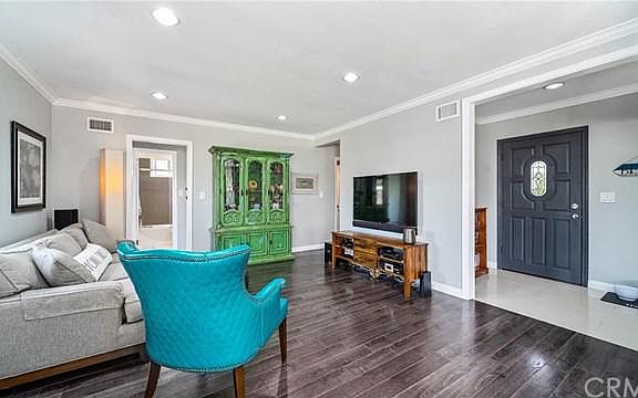 4th image of 2426 W 235th St