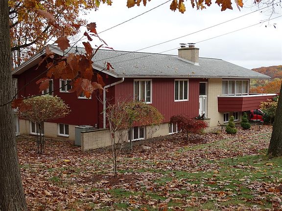 3rd image of 22 Oakridge Dr