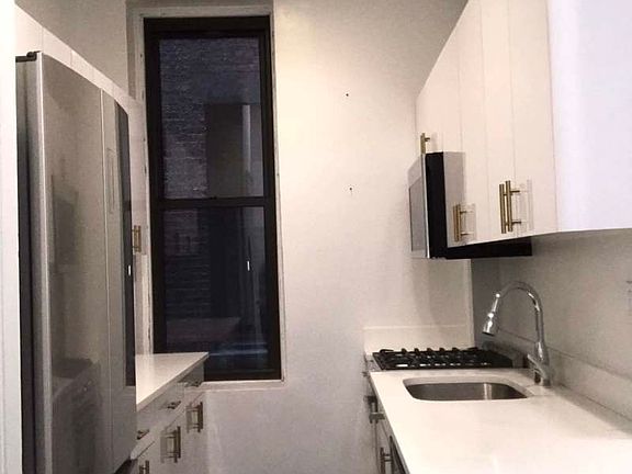 3rd image of 104 E 81st St #3GG