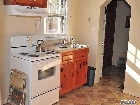 2nd image of 6 Westwood Ave