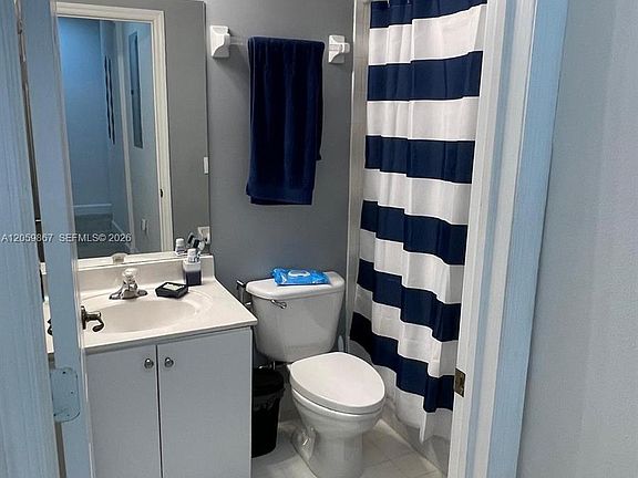 4th image of 2258 NE 42nd Cir