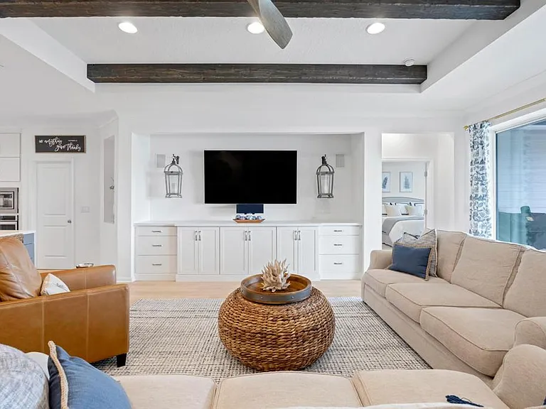 221 Marquesa Cir — Photo 8