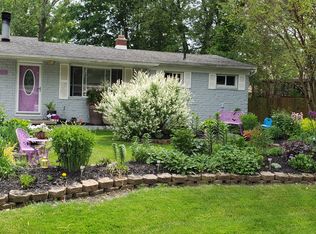 1347 Bayshore Dr, Haslett, MI 48840