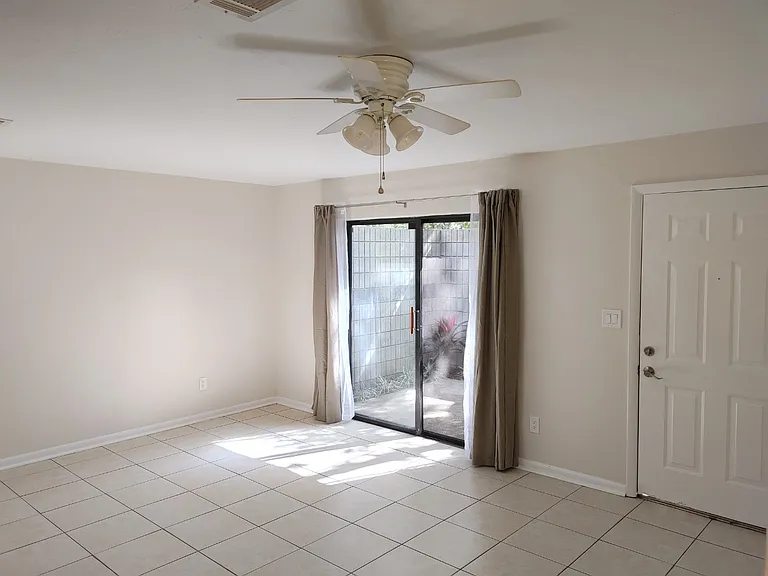 4405 SW 74th Ter #A — Photo 20