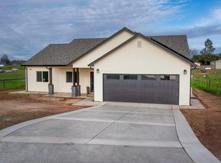 2775 Village Dr, Ione, CA