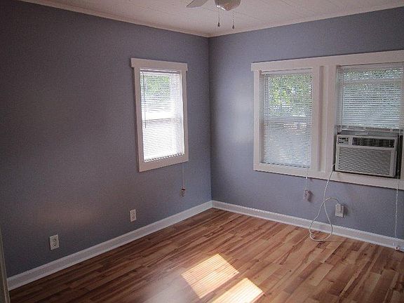 5th image of 607 E Louisiana Ave APT 2