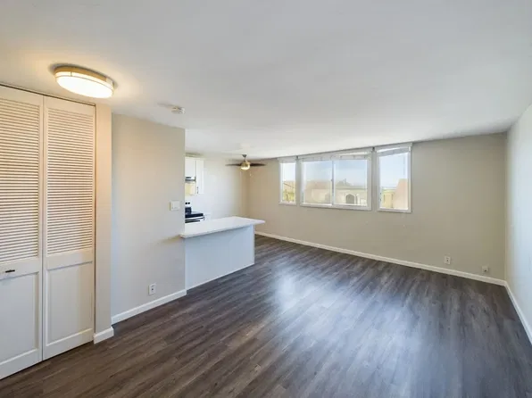 South Pacific, 1120 S Pacific St APT E, Oceanside, CA 92054
