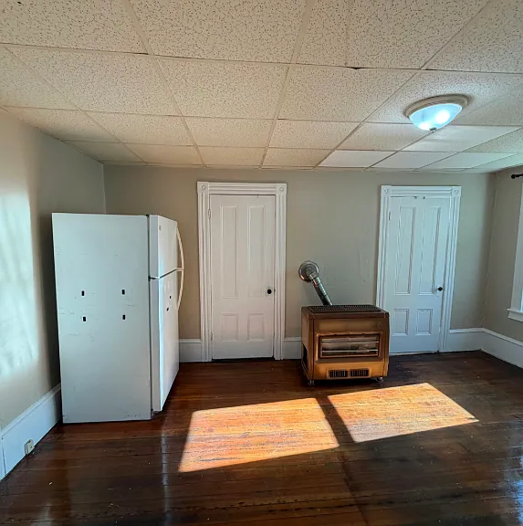 328 336 5th St Unit 1 Fall River Spacious 2 Bedroom in Corky Row Historic District! Great Location — Photo 7