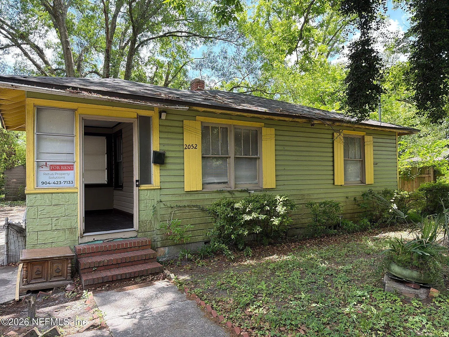 2 bed, 1.0 bath, 652 sqft, $920 — Photo 2