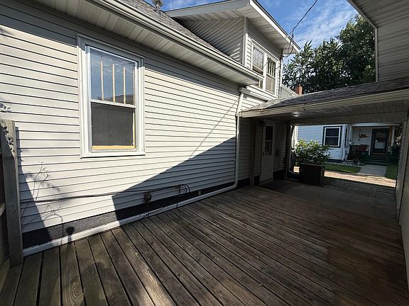 4th image of 440 Central Ave S