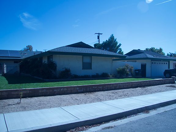 2nd image of 522 E Avenue J1
