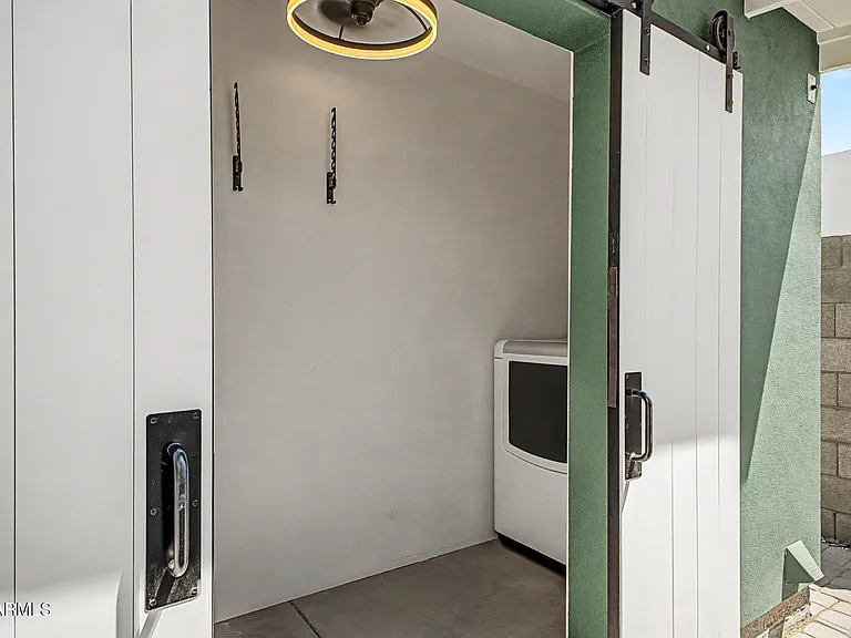521 W Mariposa St #1 — Photo 21