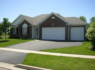 673 Clarksen Dr, Belvidere, IL 61008