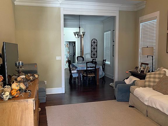 2nd image of 115 Pepperdine Ct