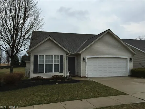 609 Beacon Dr #11, Painesville, OH 44077