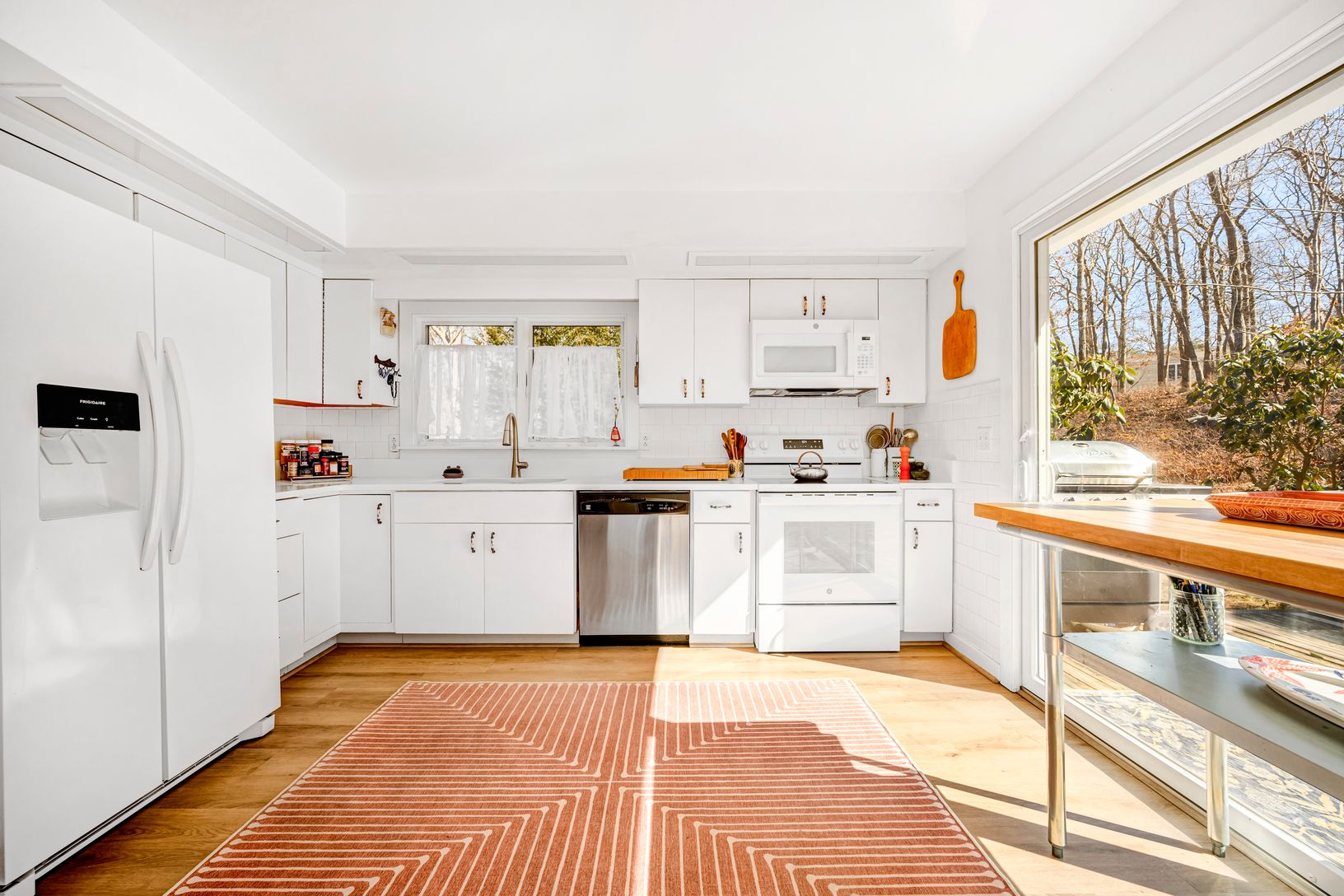  Kitchen To Sliders And Deck