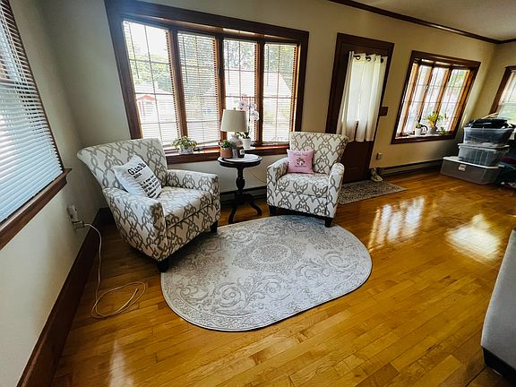 3rd image of 11 Melvin Ave