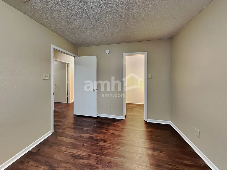 10757 Emery Dr — Photo 20
