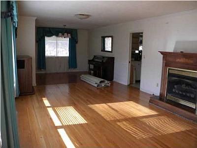 1st image of 17 Holiday Ln