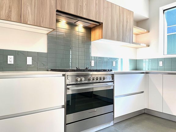 3rd image of 610 Belmont Ave