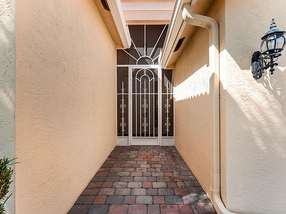 4th image of 8727 Carmel Mountain Way