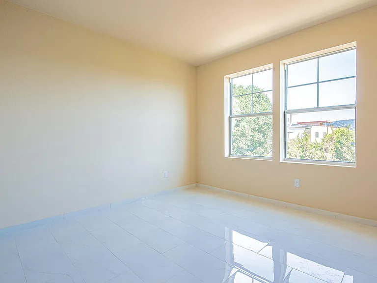 317 Lester Ave #103 — Photo 5