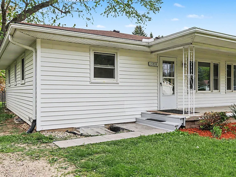 13535 W Tremblay Dr — Photo 3