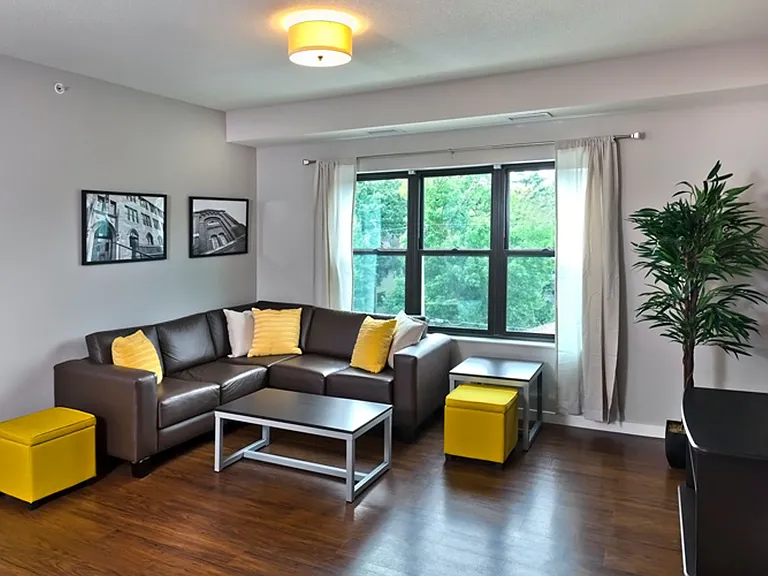 Grand and Finn Apartments — Photo 3