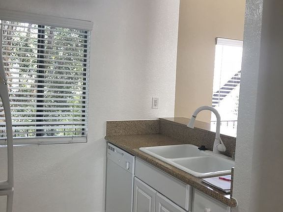 3rd image of 7632 Topanga Canyon Blvd APT 105
