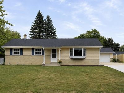228 S Colonial PARKWAY, Saukville, WI, 53080