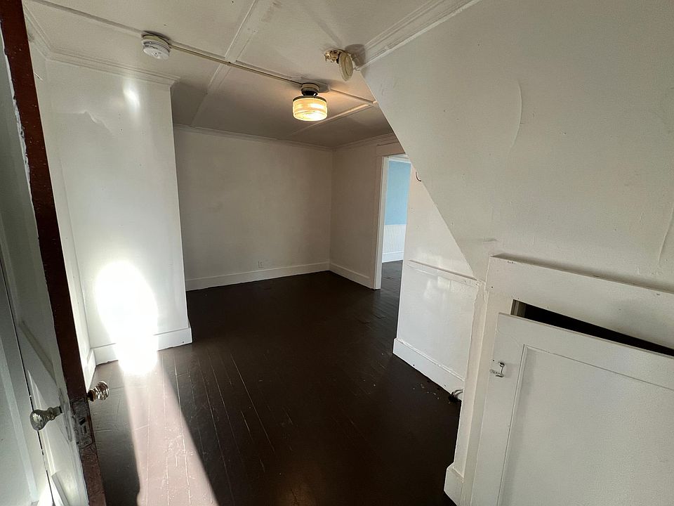 Area could be used for small dining