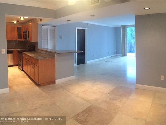 3rd image of 12500 NE 15th Ave APT 205