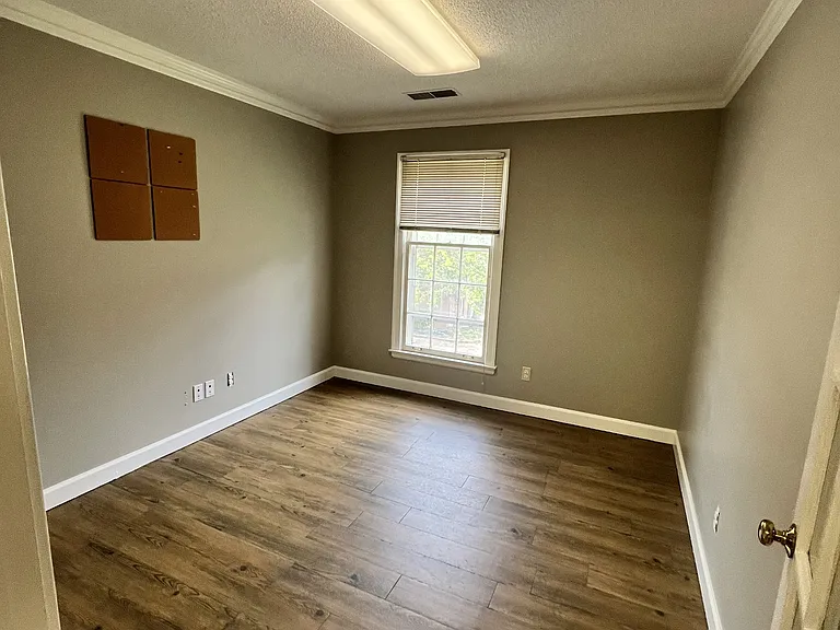 299 S Walnut Bend Rd #202 — Photo 6