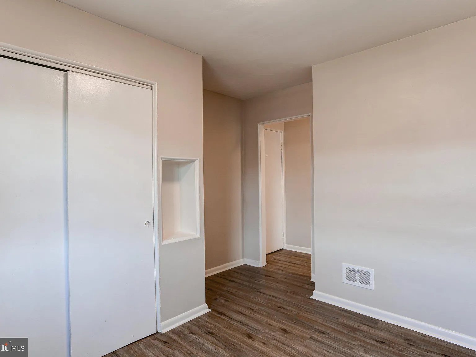 1 bed, 1.0 bath, 800 sqft, $995 — Photo 4