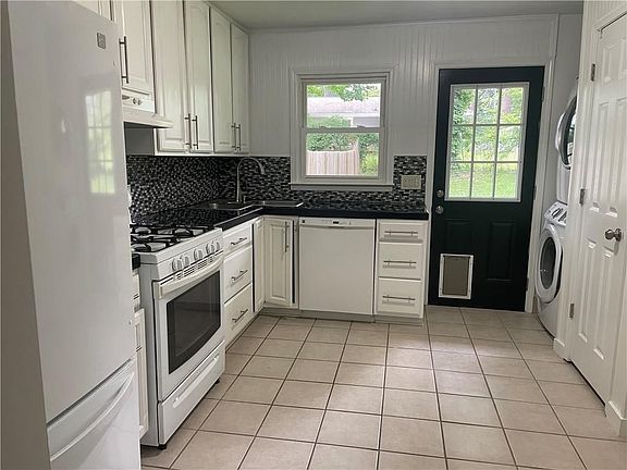 4th image of 4260 S Lakeshore Dr