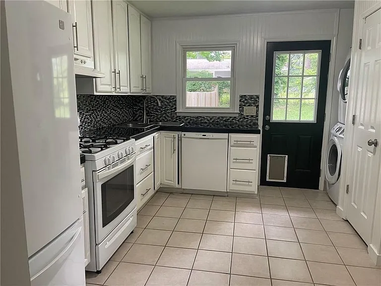 4260 S Lakeshore Dr #RIGHT — Photo 4
