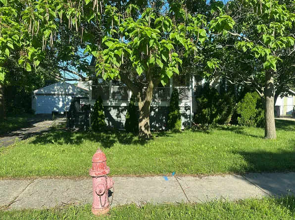 25845 Send St, Roseville, MI 48066