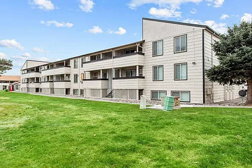 Brix Apartments Photo 1