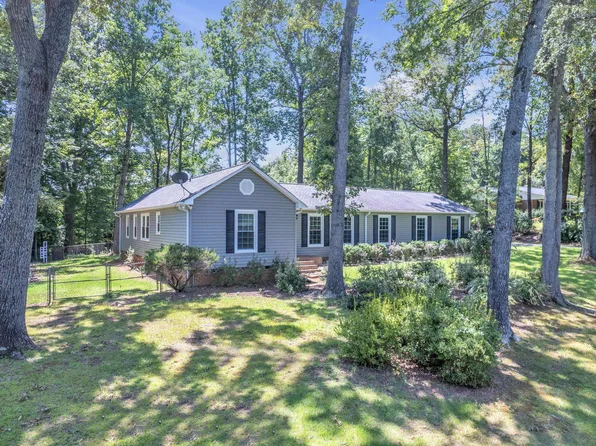 180 Winchester Dr, Roebuck, SC 29376
