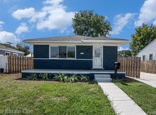 1027 Park Ave, Lincoln Park, MI 48146