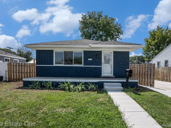 1027 Park Ave, Lincoln Park, MI 48146