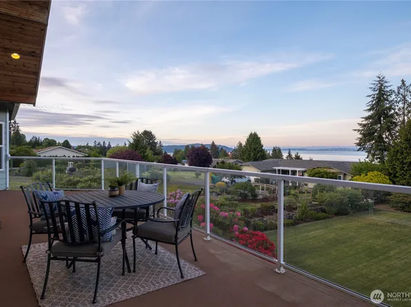 8151 E Seaview Drive, Port Orchard, WA 98366