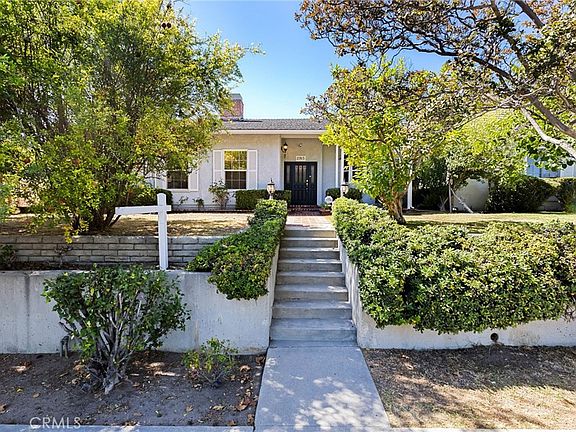 2nd image of 2765 Huntington Dr