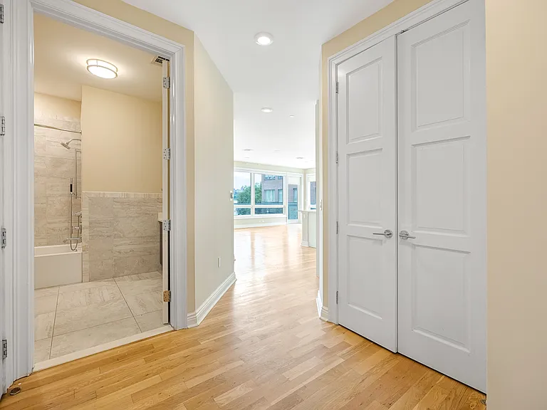 10 Main St #101 — Photo 21