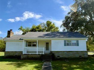 203 W 3rd St, Kinta, OK 74552