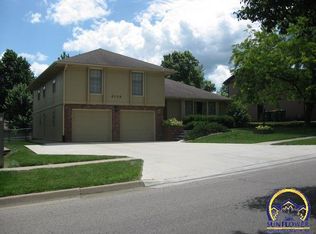 6109 SW 22nd Park, Topeka, KS 66614