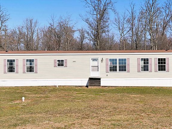5th image of 571 Schubert Rd